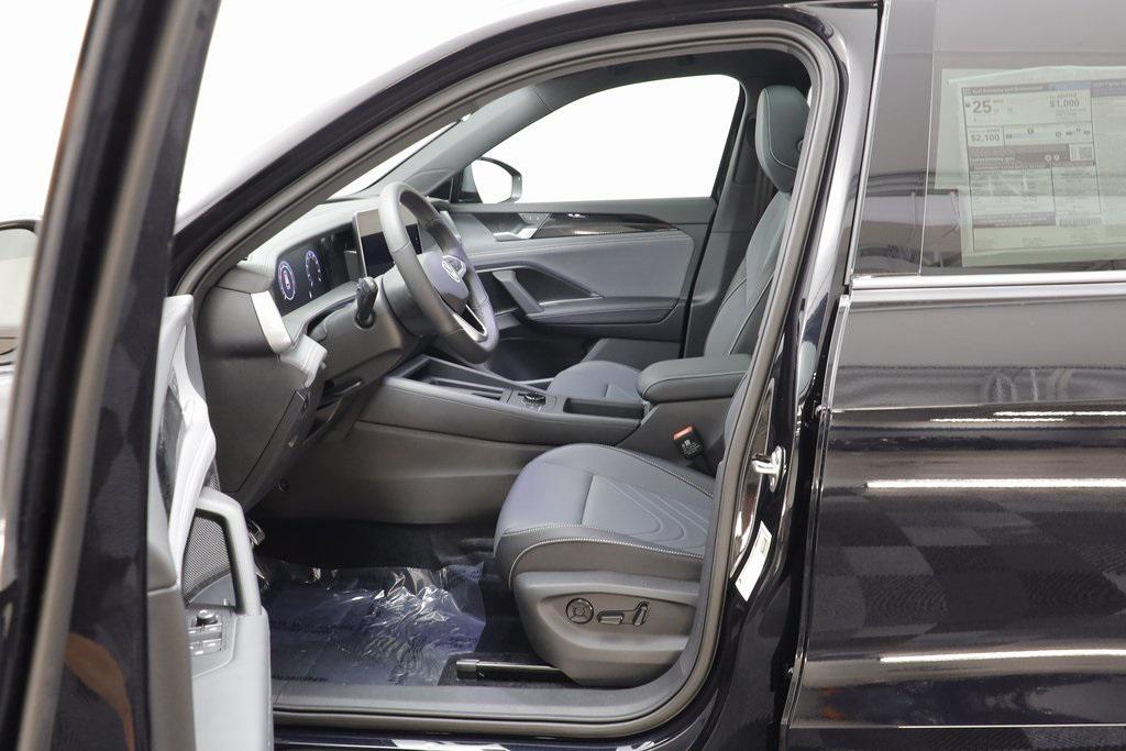 new 2025 Volkswagen Tiguan car, priced at $35,798