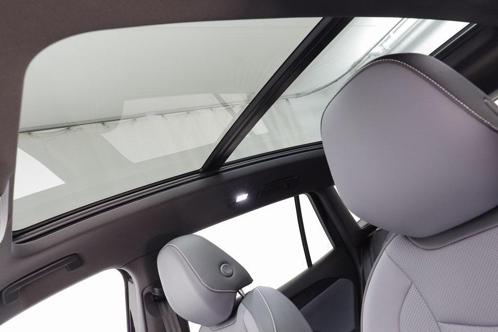 new 2025 Volkswagen Tiguan car, priced at $35,798