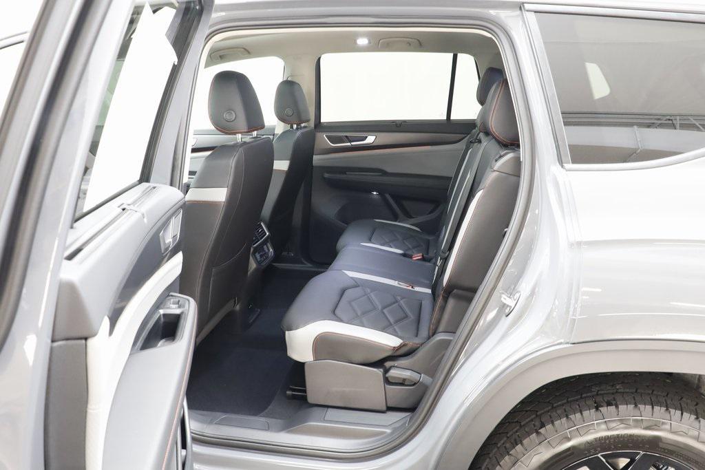 new 2025 Volkswagen Atlas car, priced at $41,514