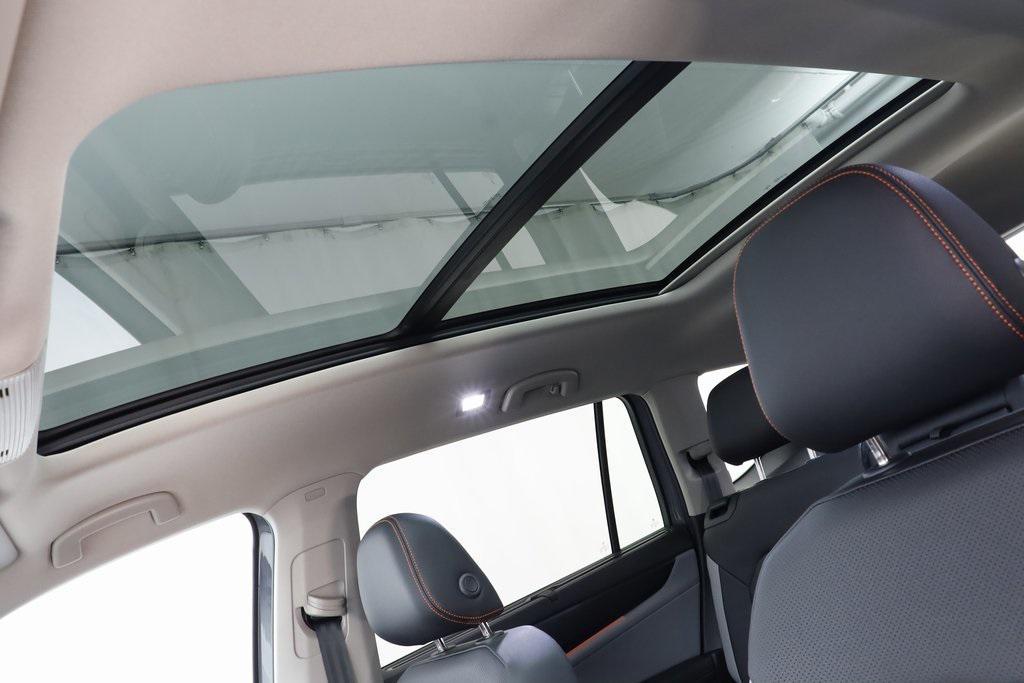 new 2025 Volkswagen Atlas car, priced at $41,514