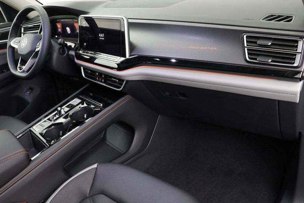 new 2025 Volkswagen Atlas car, priced at $41,514