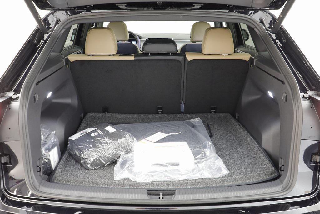 new 2026 Volkswagen Atlas Cross Sport car, priced at $46,089