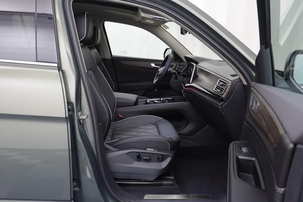 new 2026 Volkswagen Atlas car, priced at $53,205