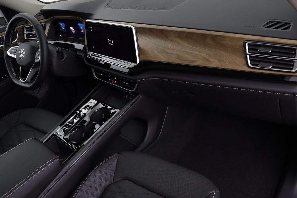 new 2026 Volkswagen Atlas car, priced at $46,308