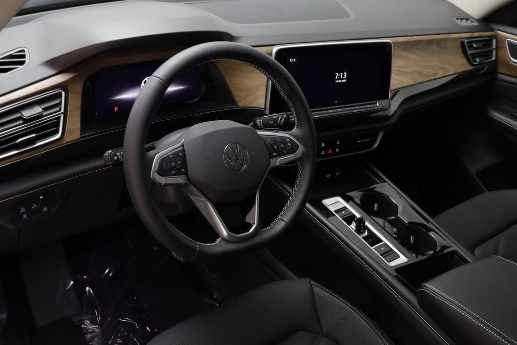 new 2026 Volkswagen Atlas car, priced at $46,308