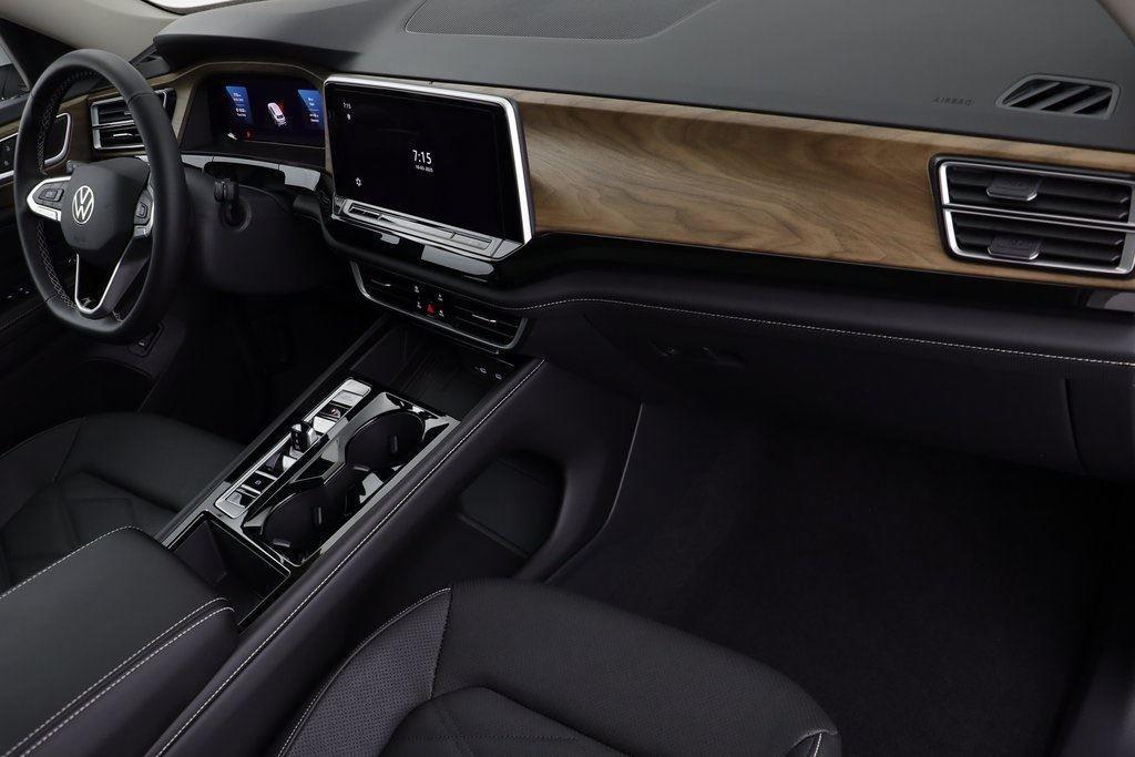 new 2026 Volkswagen Atlas car, priced at $46,308