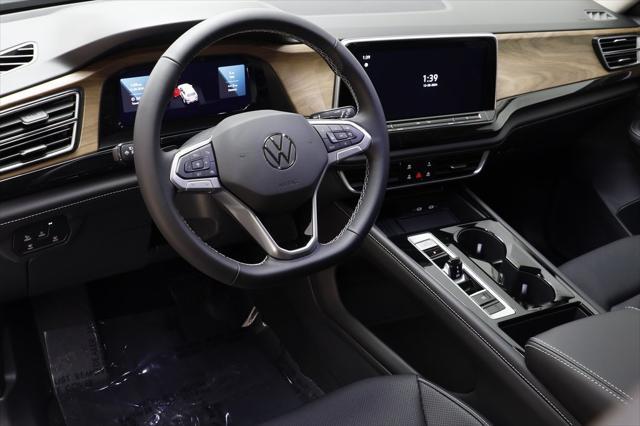 new 2025 Volkswagen Atlas car, priced at $43,443