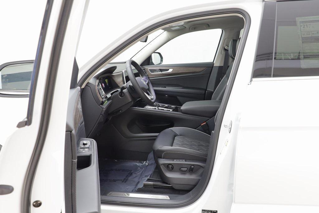 new 2026 Volkswagen Atlas car, priced at $54,411