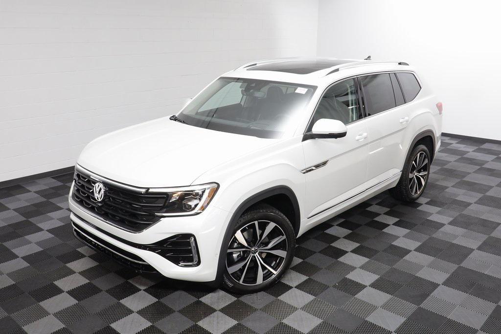 new 2026 Volkswagen Atlas car, priced at $54,411