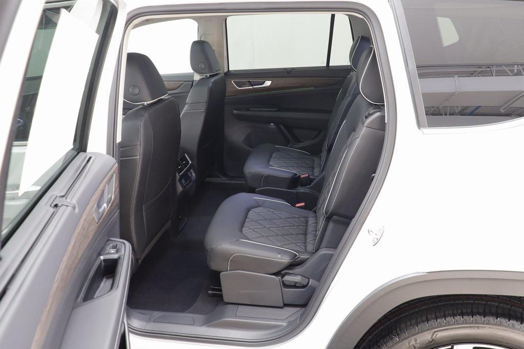 new 2026 Volkswagen Atlas car, priced at $54,411