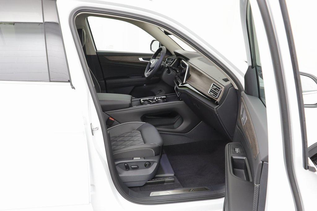 new 2026 Volkswagen Atlas car, priced at $54,411