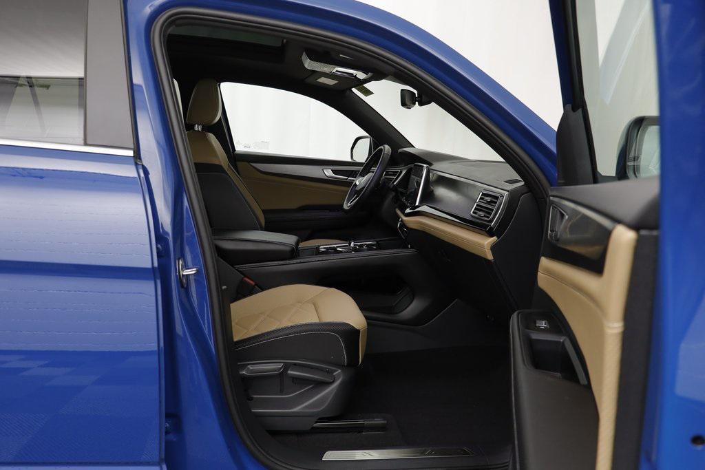 used 2025 Volkswagen Atlas Cross Sport car, priced at $39,991