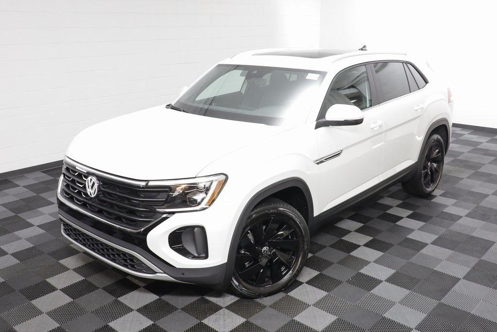 new 2026 Volkswagen Atlas Cross Sport car, priced at $46,343