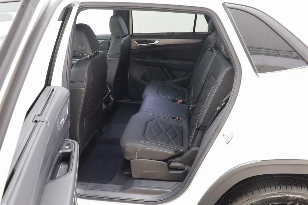 new 2026 Volkswagen Atlas Cross Sport car, priced at $46,343