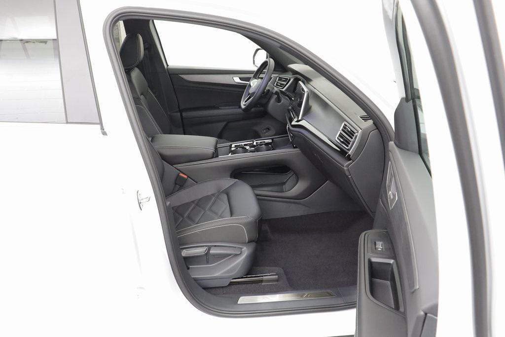 new 2026 Volkswagen Atlas Cross Sport car, priced at $46,343