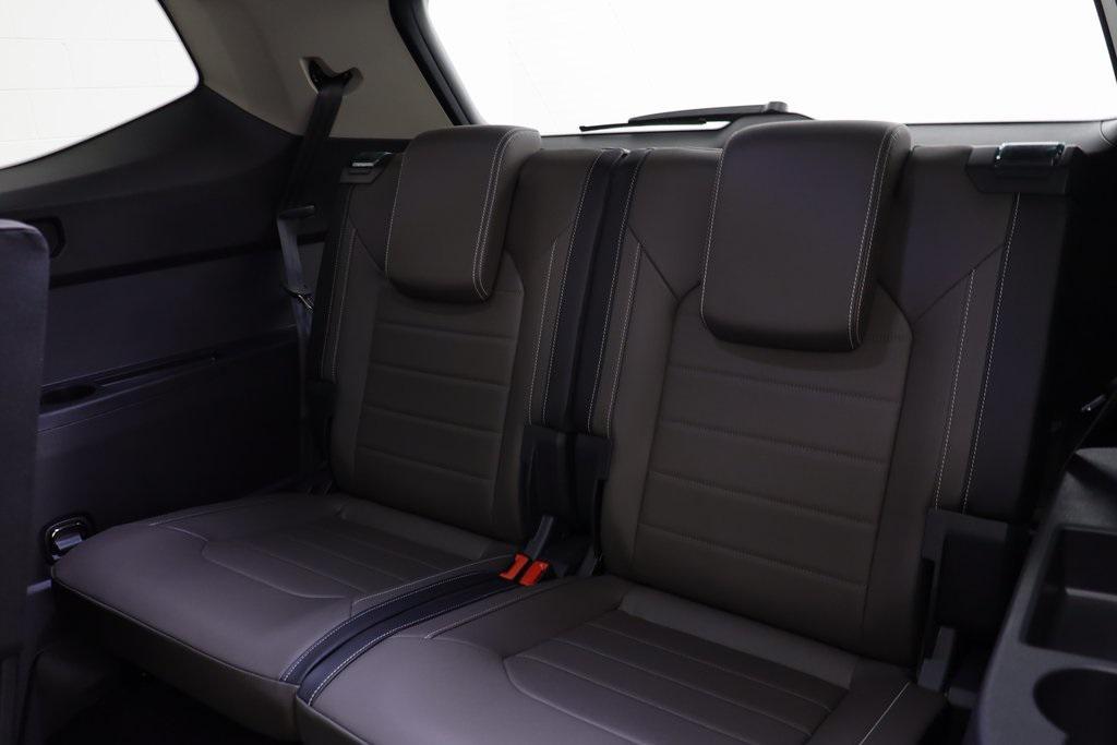 new 2026 Volkswagen Atlas car, priced at $48,738