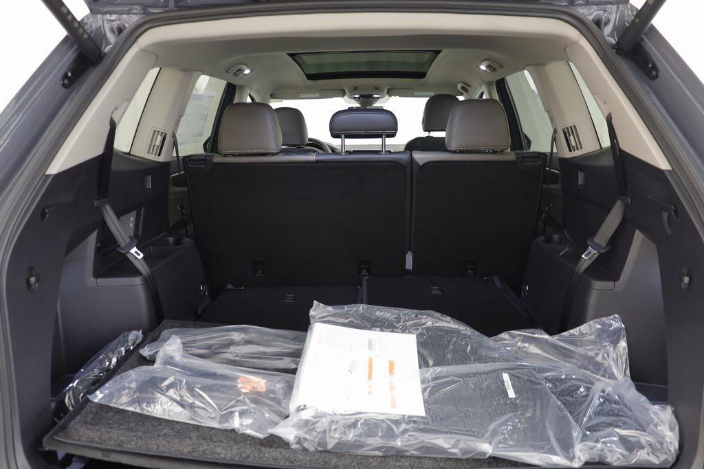 new 2026 Volkswagen Atlas car, priced at $48,738