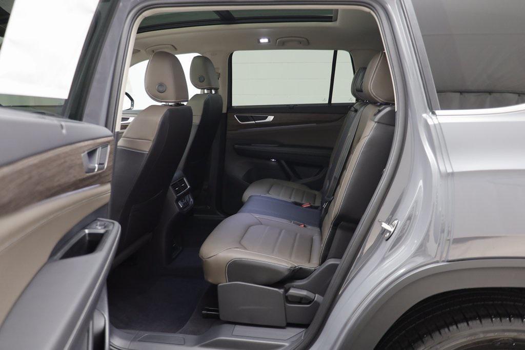 new 2026 Volkswagen Atlas car, priced at $48,738