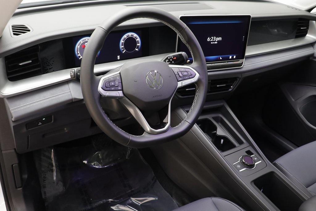 new 2025 Volkswagen Tiguan car, priced at $33,770