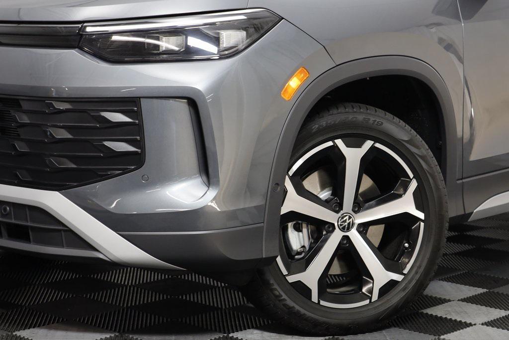 new 2025 Volkswagen Tiguan car, priced at $33,760