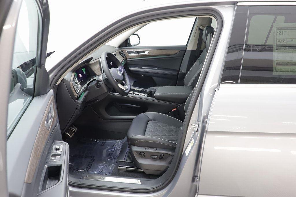 new 2026 Volkswagen Atlas car, priced at $54,140