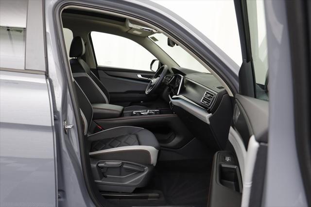 used 2025 Volkswagen Atlas car, priced at $44,997