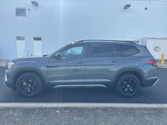used 2025 Volkswagen Atlas car, priced at $45,577