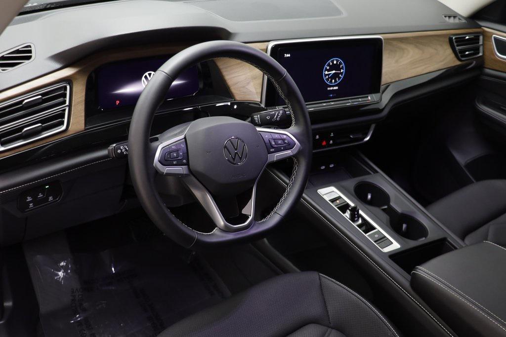 used 2025 Volkswagen Atlas car, priced at $35,191