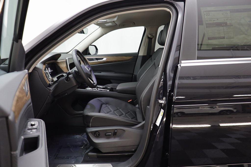 new 2026 Volkswagen Atlas car, priced at $45,851