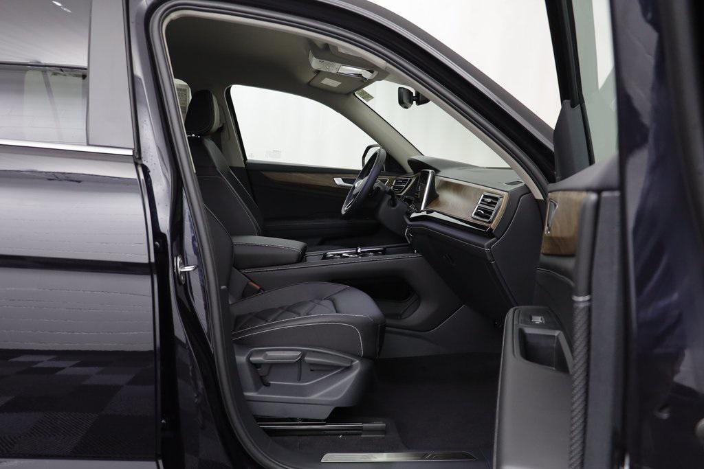 new 2026 Volkswagen Atlas car, priced at $45,851
