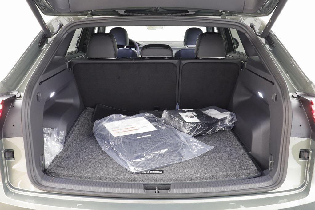 new 2026 Volkswagen Atlas Cross Sport car, priced at $53,248