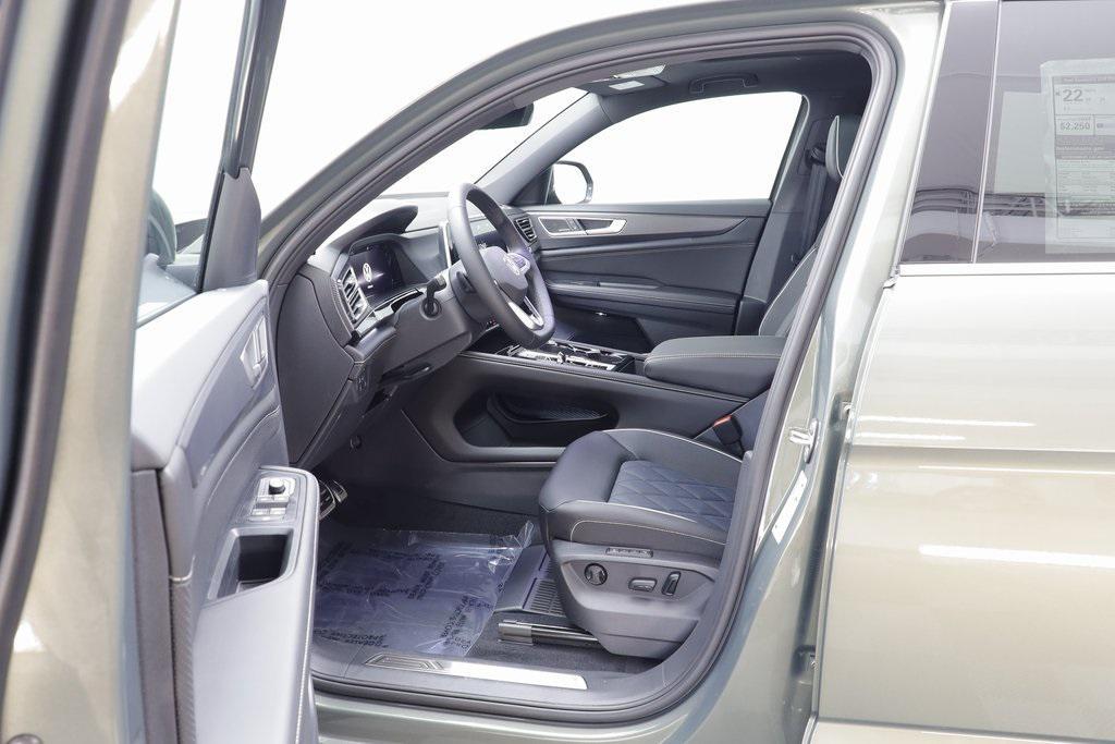 new 2026 Volkswagen Atlas Cross Sport car, priced at $53,248