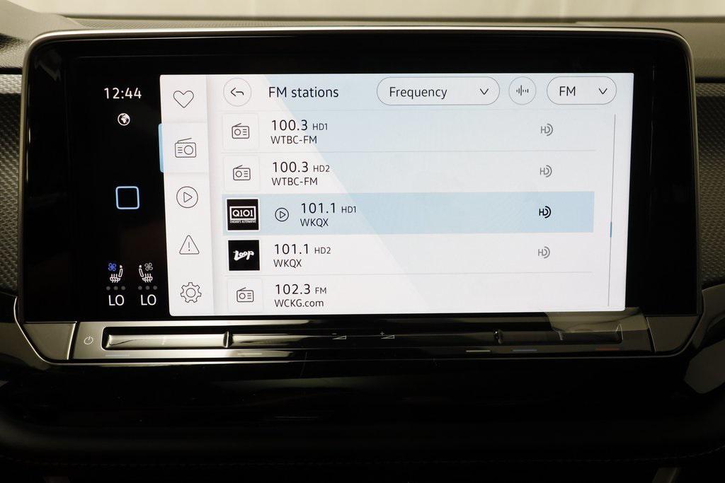 new 2026 Volkswagen Atlas Cross Sport car, priced at $53,248