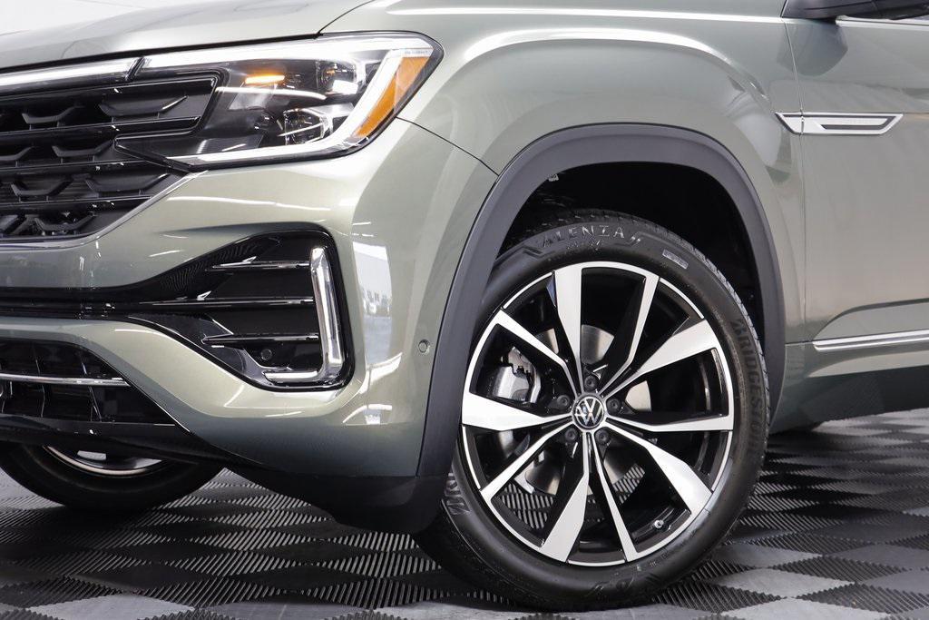new 2026 Volkswagen Atlas Cross Sport car, priced at $53,248