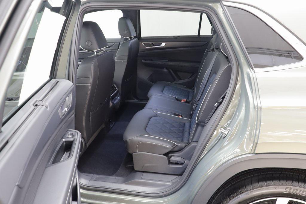 new 2026 Volkswagen Atlas Cross Sport car, priced at $53,248