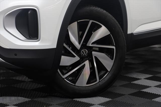 new 2024 Volkswagen Atlas car, priced at $44,565