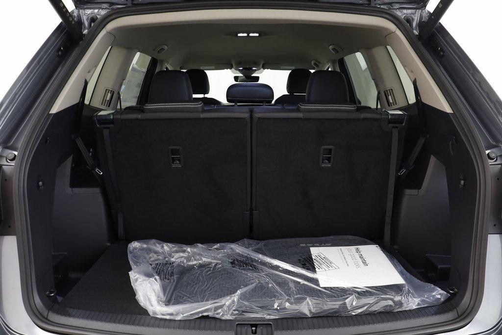 new 2025 Volkswagen Atlas car, priced at $40,104