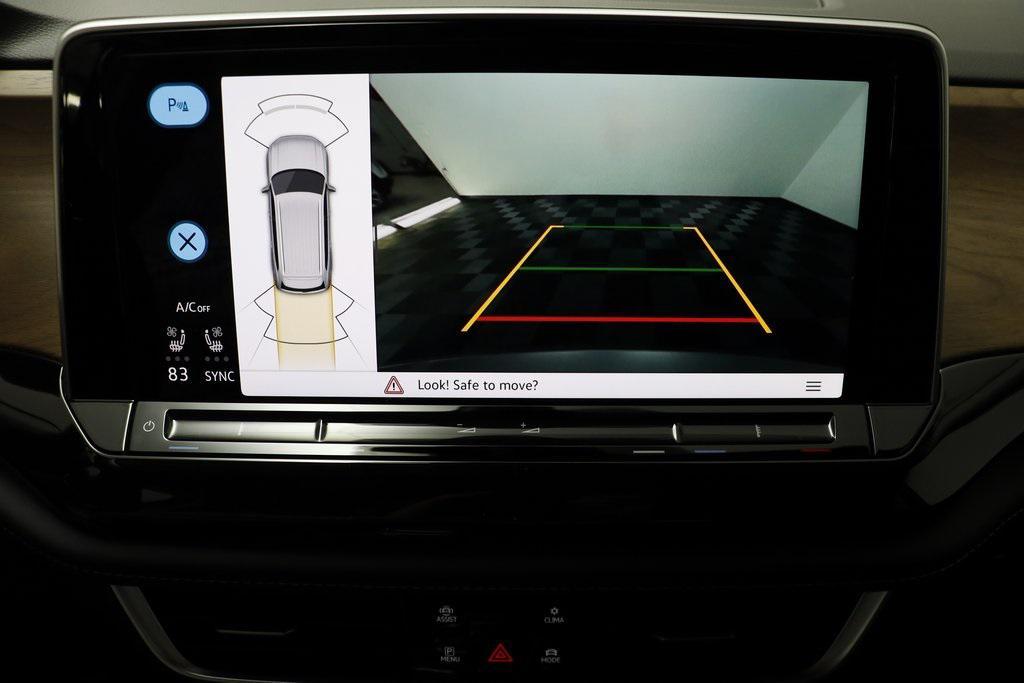 new 2025 Volkswagen Atlas car, priced at $40,104