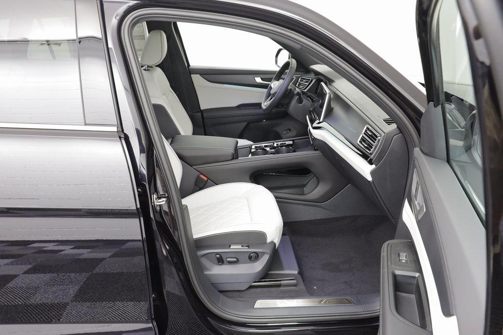 new 2026 Volkswagen Atlas Cross Sport car, priced at $53,248