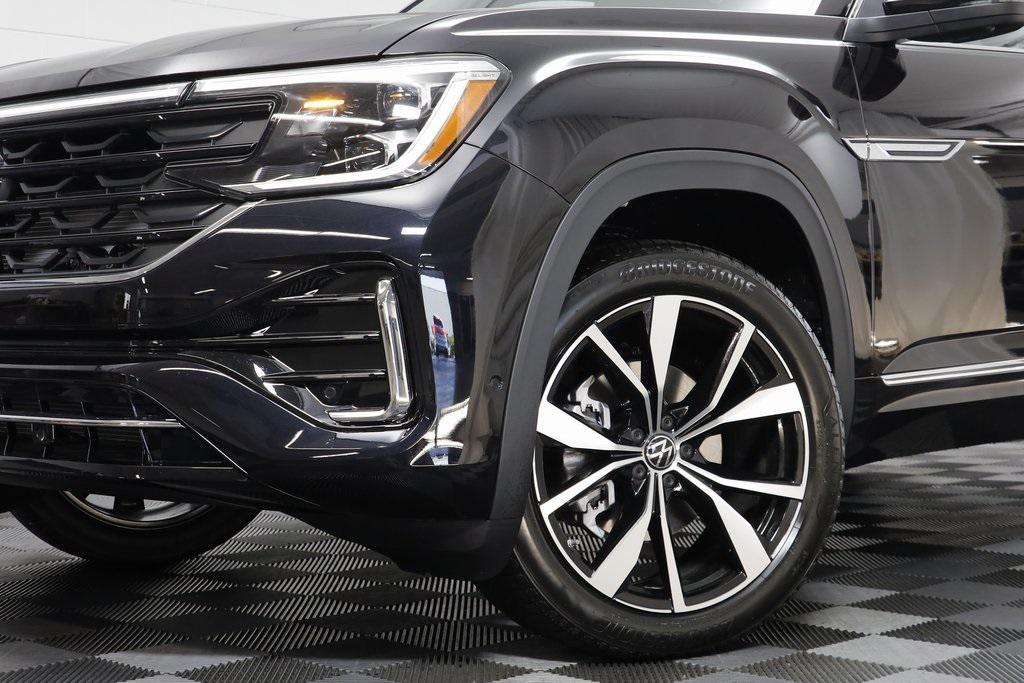 new 2026 Volkswagen Atlas Cross Sport car, priced at $53,248