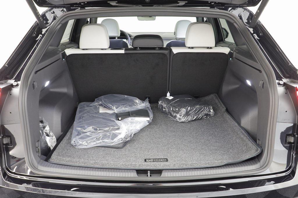 new 2026 Volkswagen Atlas Cross Sport car, priced at $53,248