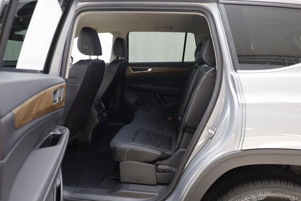 new 2026 Volkswagen Atlas car, priced at $40,700