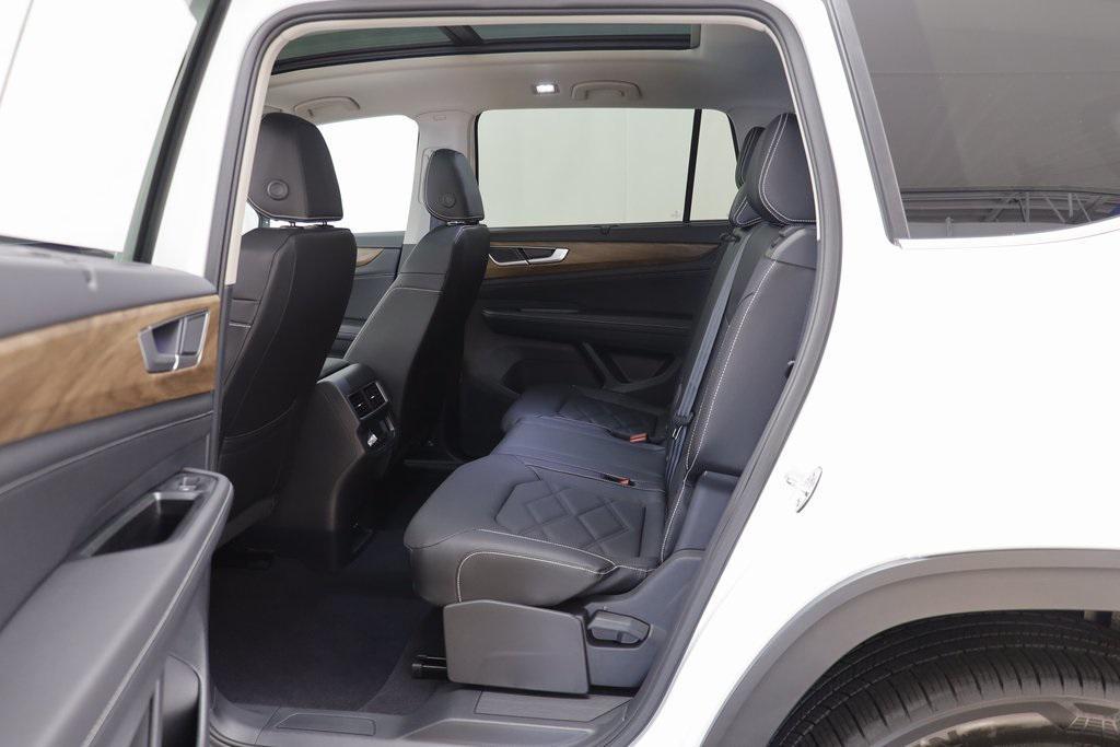 new 2026 Volkswagen Atlas car, priced at $46,308