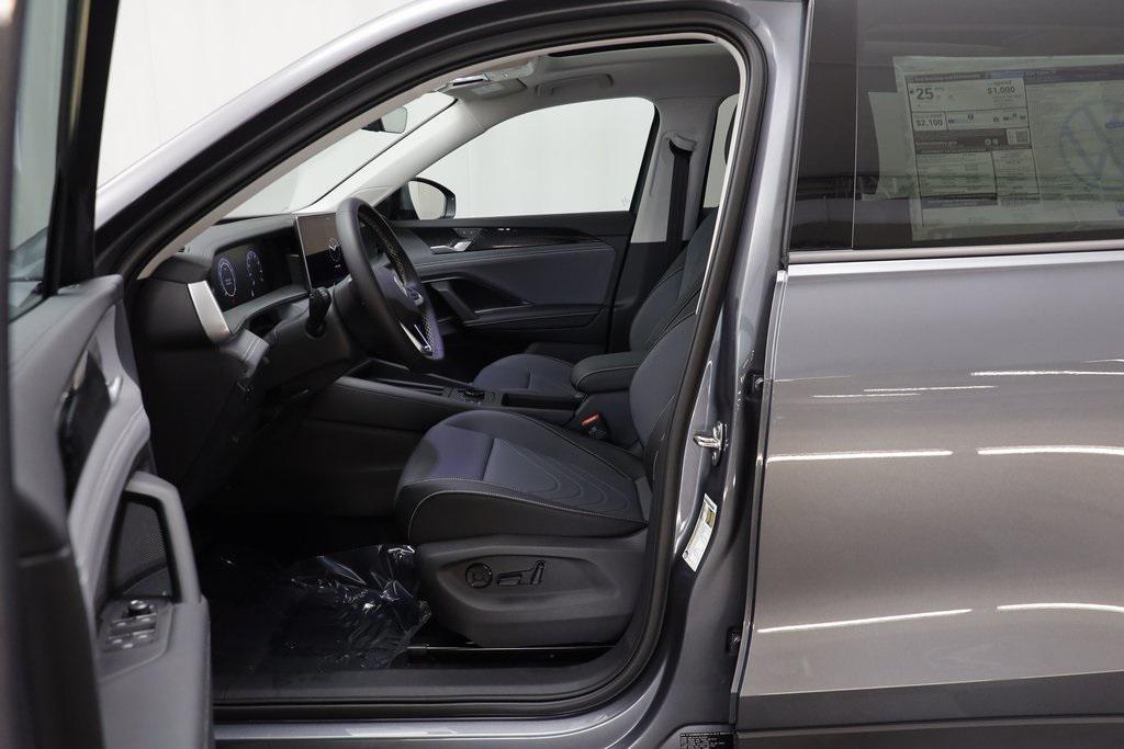 new 2025 Volkswagen Tiguan car, priced at $33,770