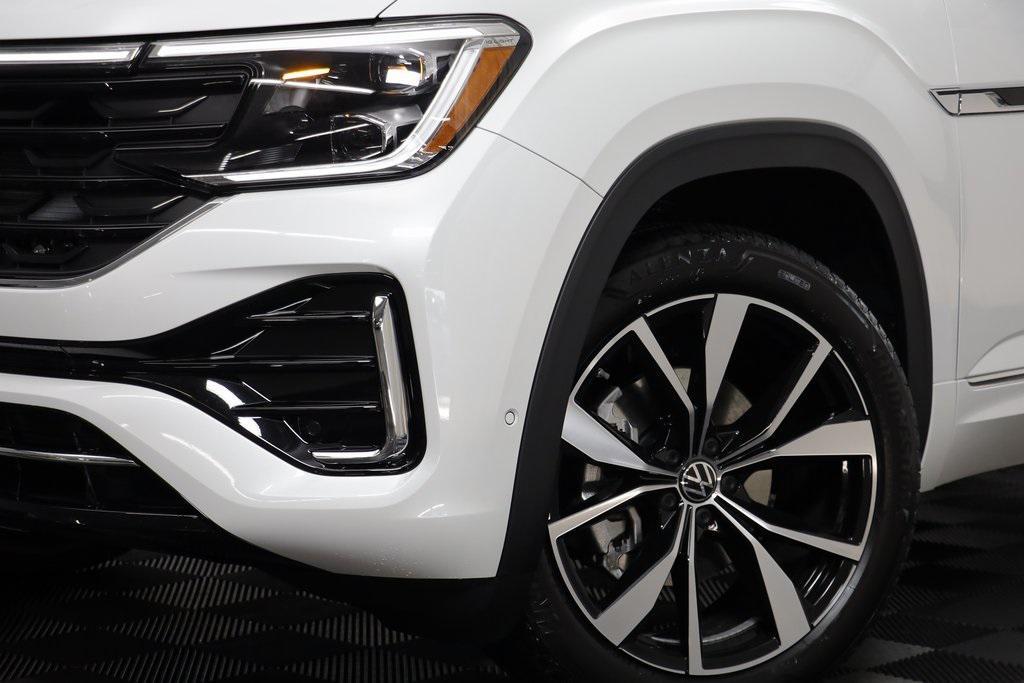 new 2026 Volkswagen Atlas car, priced at $54,118