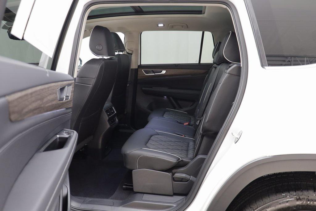 new 2026 Volkswagen Atlas car, priced at $54,118