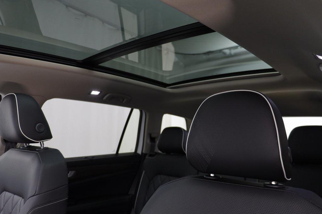 new 2026 Volkswagen Atlas car, priced at $54,118