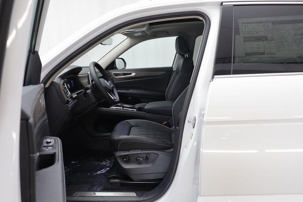 new 2026 Volkswagen Atlas car, priced at $54,118