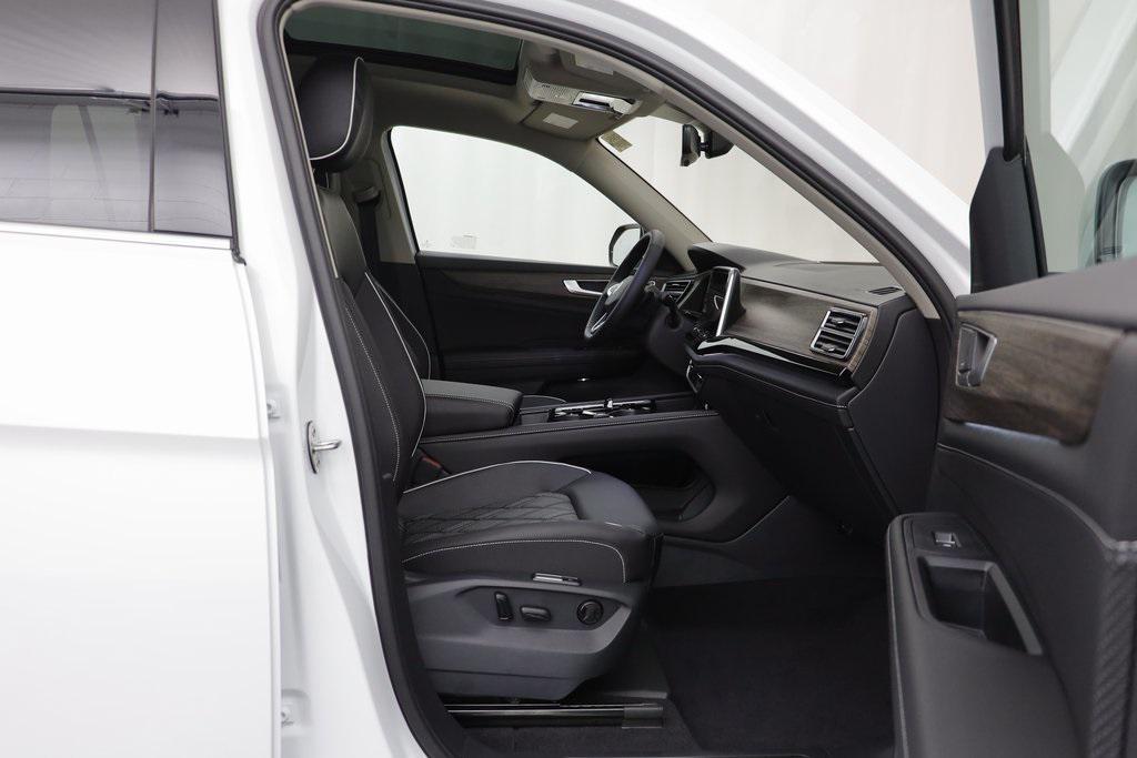 new 2026 Volkswagen Atlas car, priced at $54,118