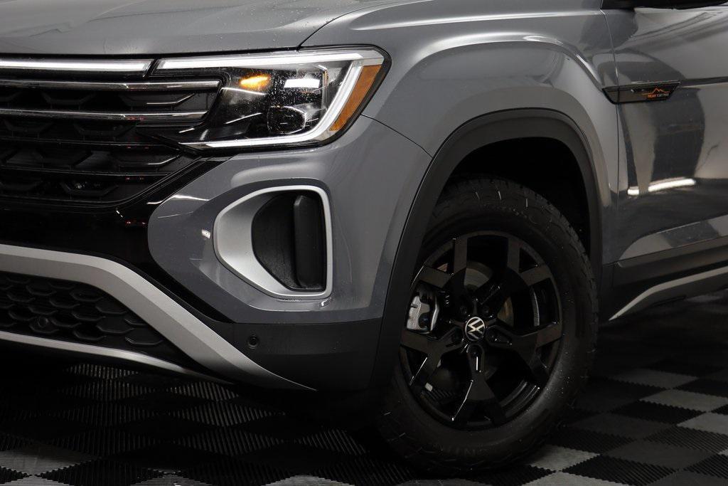 new 2025 Volkswagen Atlas car, priced at $41,514